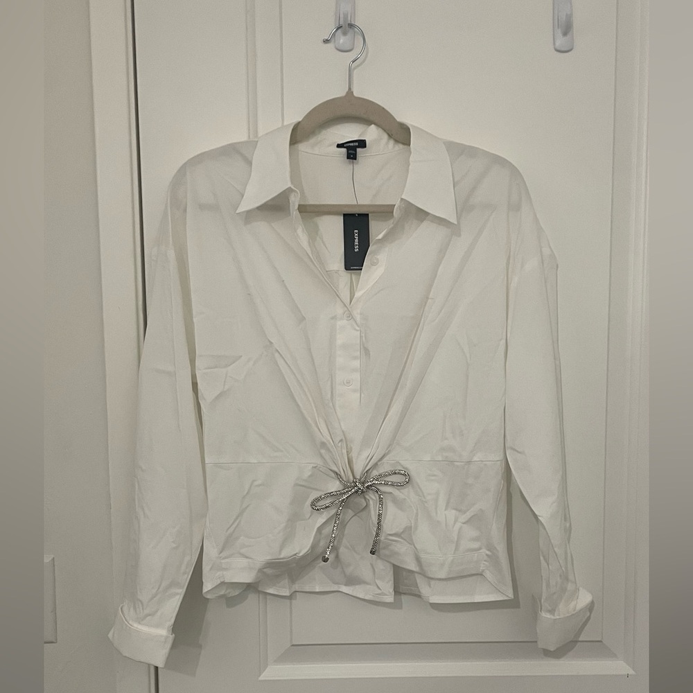 Express Classic White Shirt with a sparkly bow (NWT)